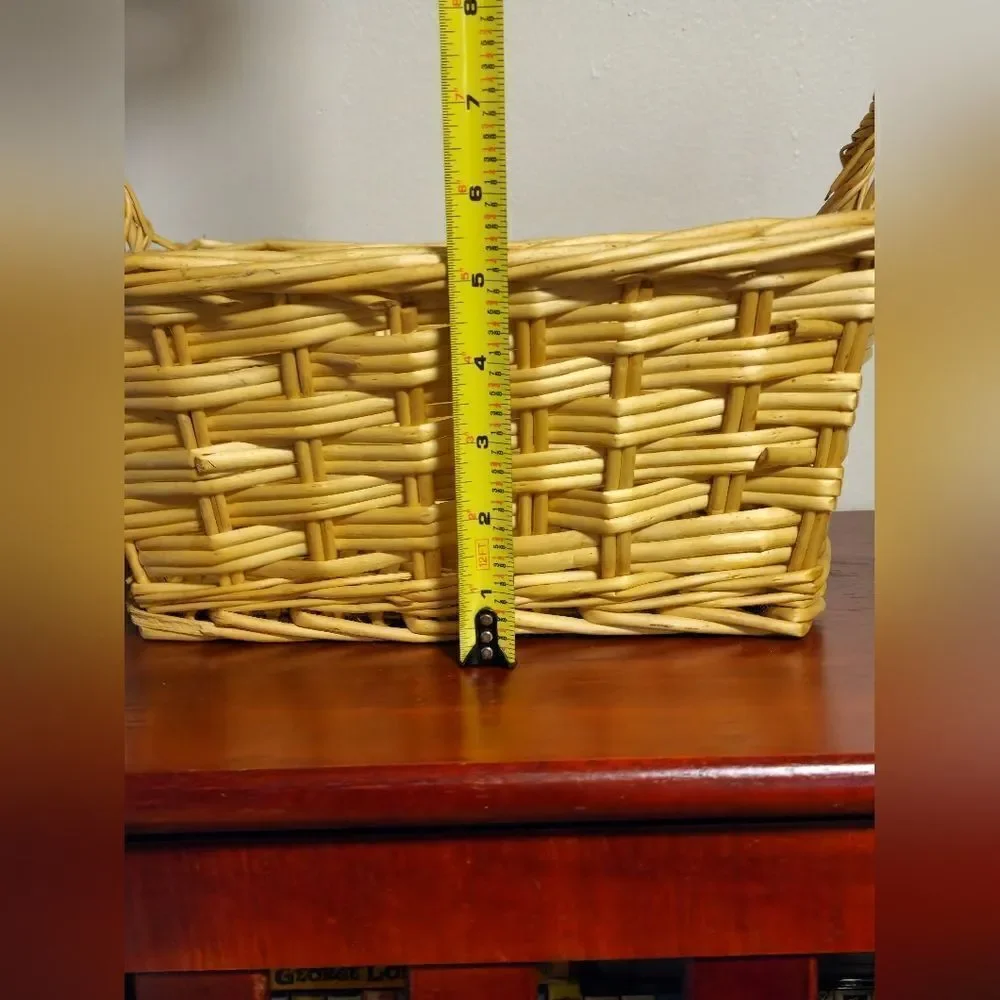 Vintage wicker basket with handles